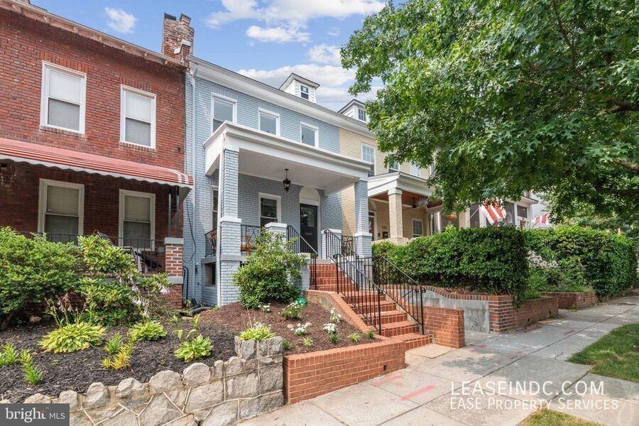 121 Webster St Nw - Photo 2 of 36