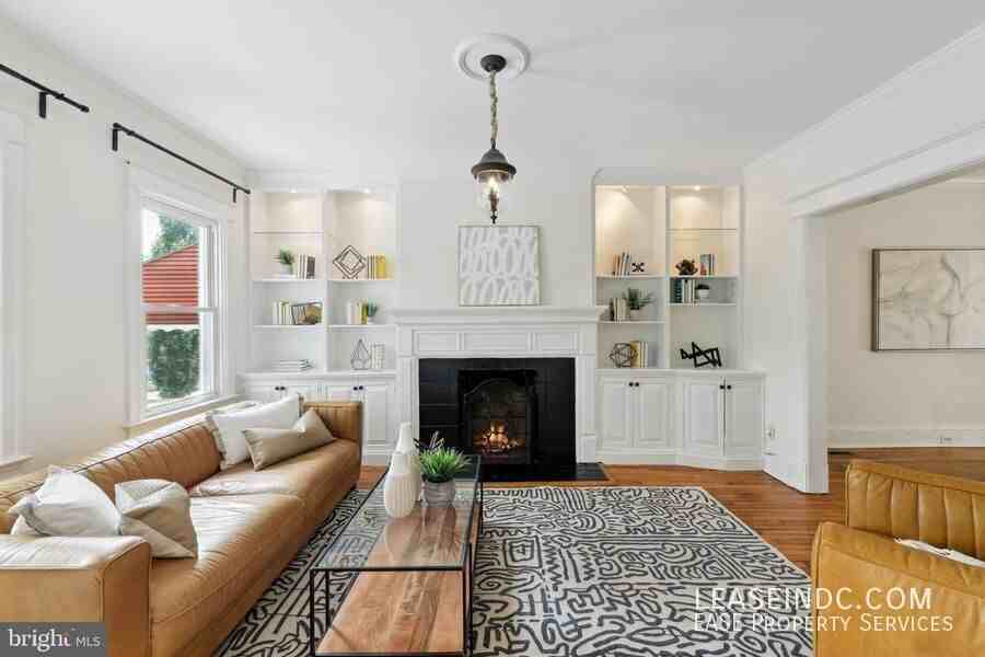 121 Webster St Nw - Photo 5 of 36
