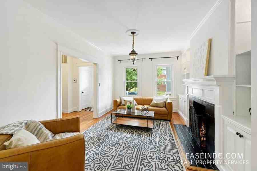 121 Webster St Nw - Photo 6 of 36