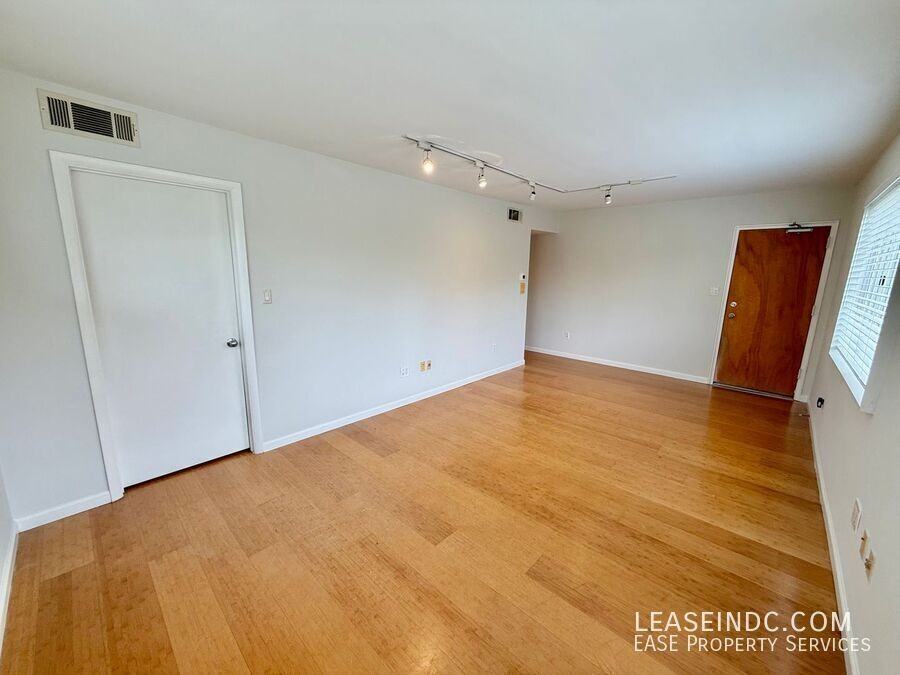 1526 12th St Nw #4 - Photo 3 of 19