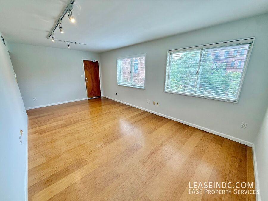 1526 12th St Nw #4 - Photo 4 of 19