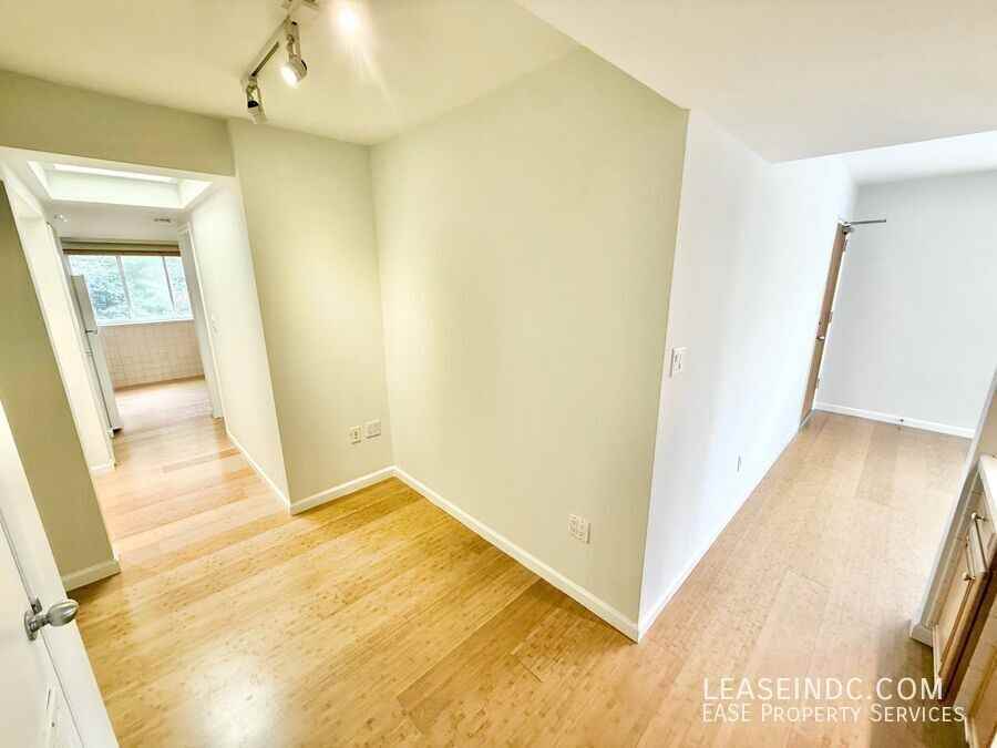 1526 12th St Nw #4 - Photo 5 of 19