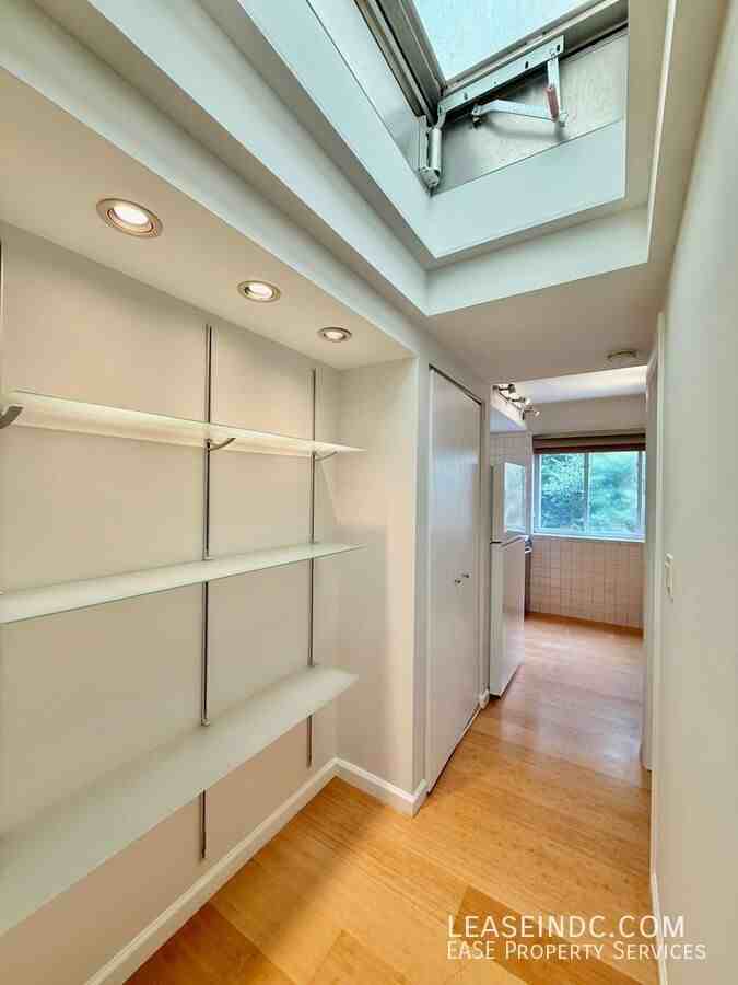 1526 12th St Nw #4 - Photo 6 of 19