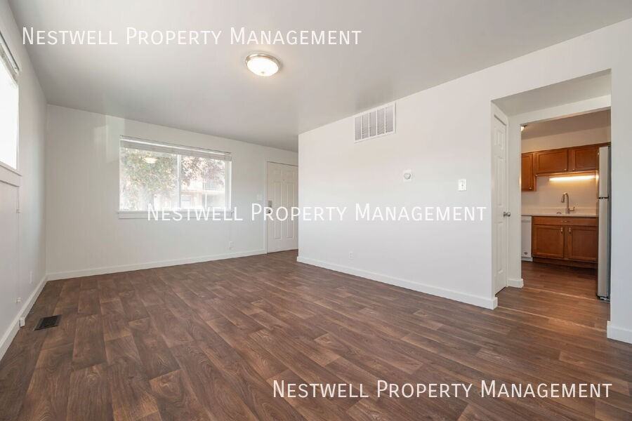 346 E 3360 S #3 - Photo 4 of 10