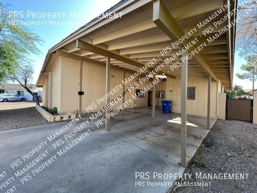3729 S Kenneth Pl - Photo 2 of 14