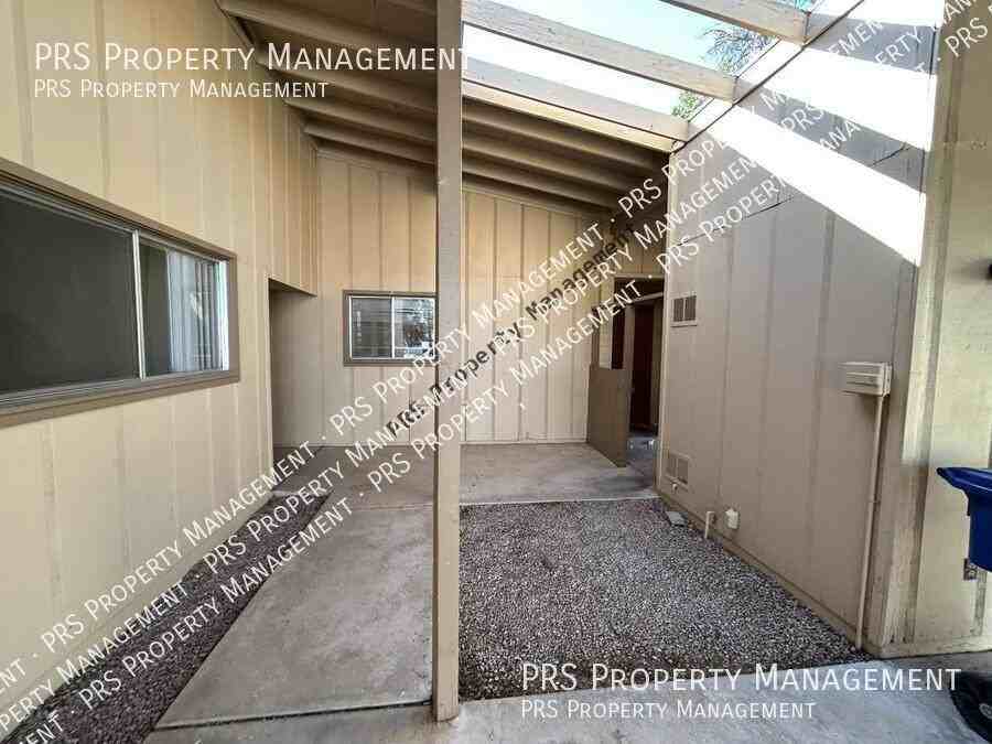3729 S Kenneth Pl - Photo 4 of 14
