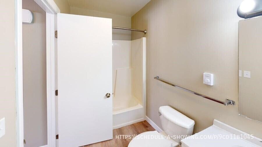 404 E Park St #3 - Photo 4 of 15