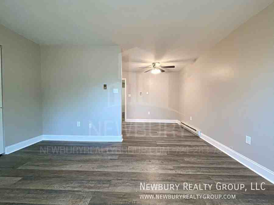 36 Sunbury Est - Photo 2 of 29