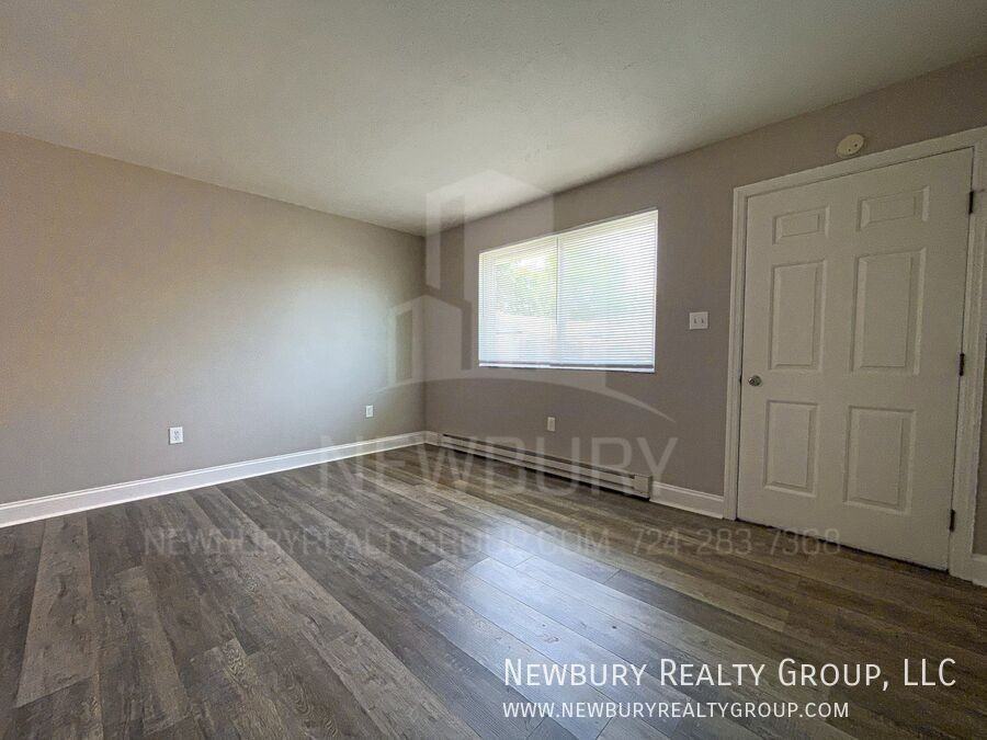 36 Sunbury Est - Photo 7 of 29