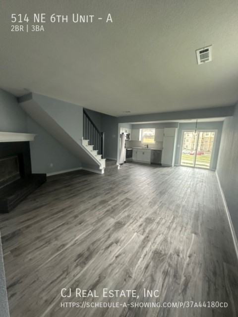 514 Ne 6th St #A - Photo 3 of 10