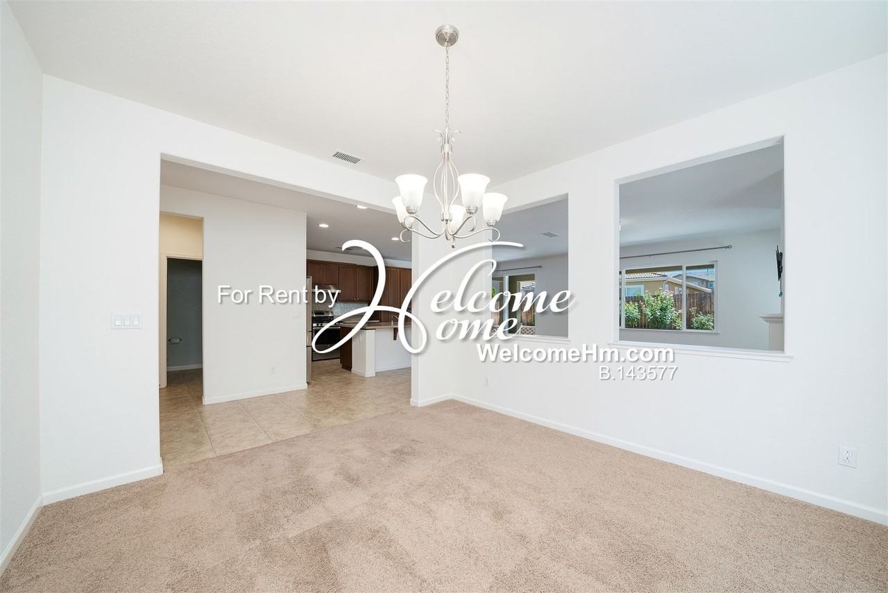 2050 Horse Prairie Rd - Photo 6 of 45