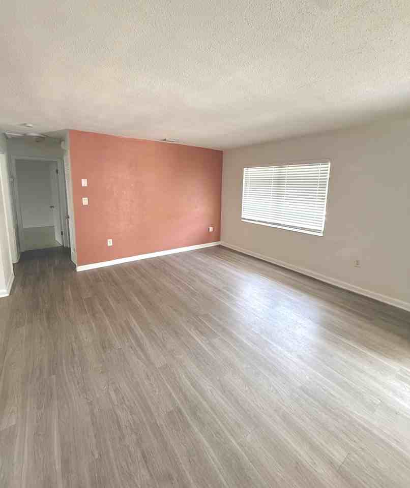 29 E Spruce St #1 - Photo 6 of 12