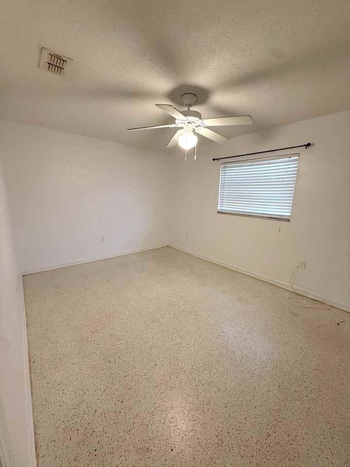 29 E Spruce St #1 - Photo 7 of 12