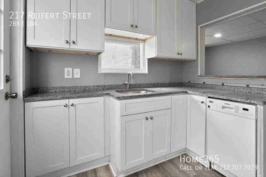 217 Reifert St - Photo 7 of 17