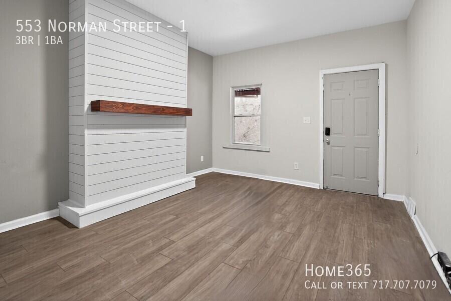 553 Norman St #1 - Photo 3 of 20