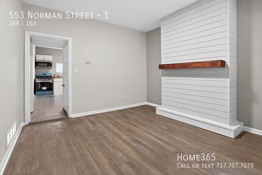 553 Norman St #1 - Photo 4 of 20