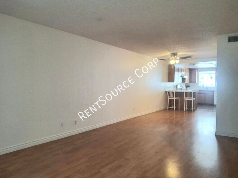 20345 Rue Crevier #507 - Photo 3 of 24