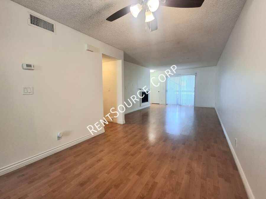 20345 Rue Crevier #507 - Photo 4 of 24