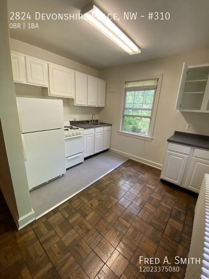 2824 Devonshire Pl Nw #310 - Photo 3 of 10