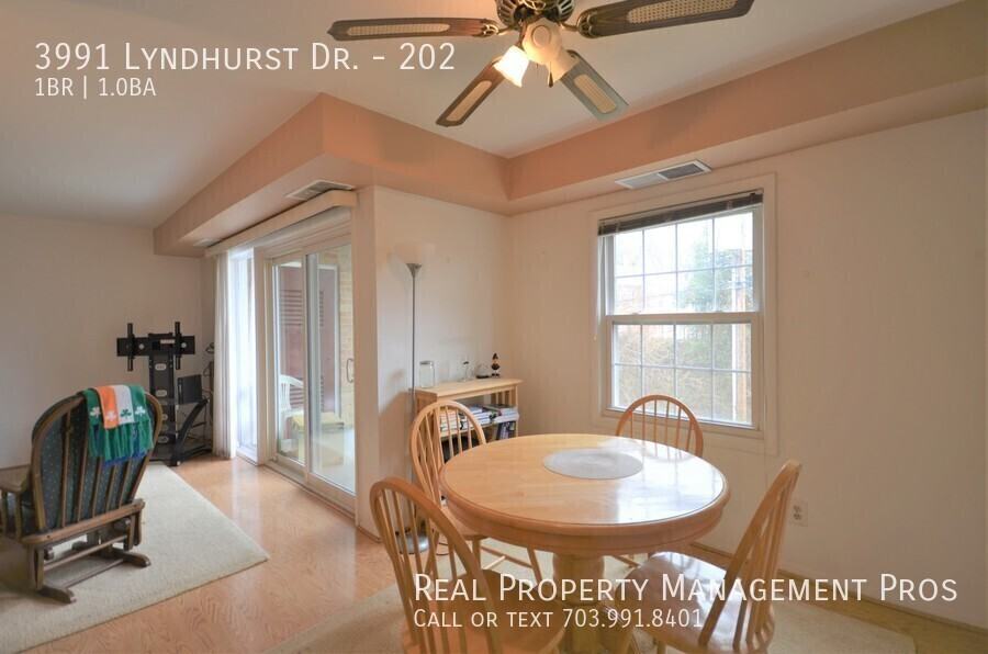 3991 Lyndhurst Dr #202 - Photo 6 of 12