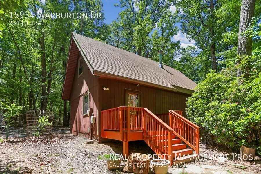 15934 Warburton Dr - Photo 2 of 31