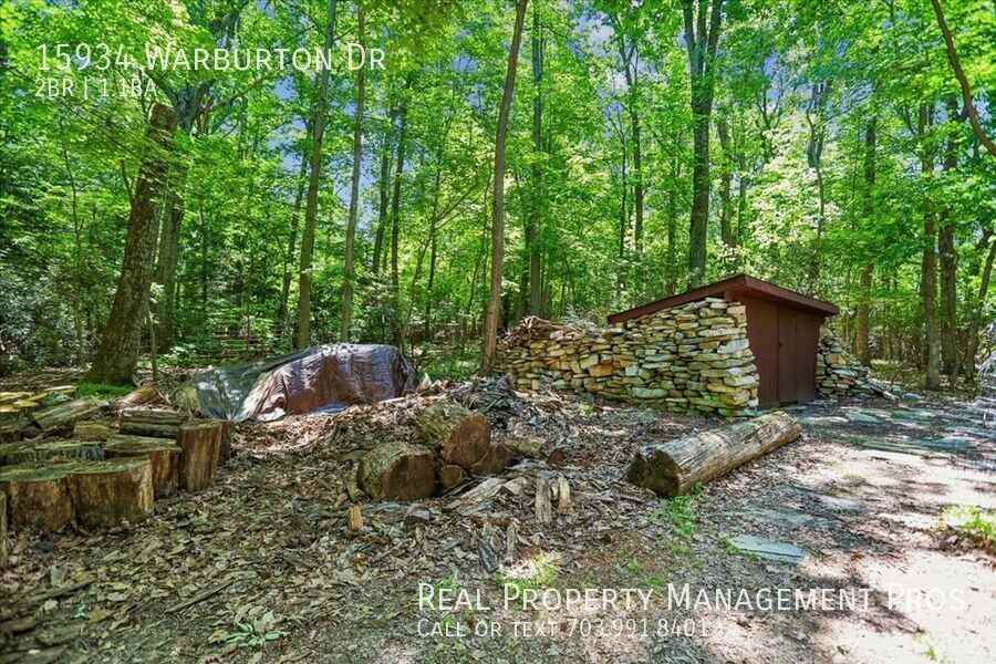15934 Warburton Dr - Photo 5 of 31