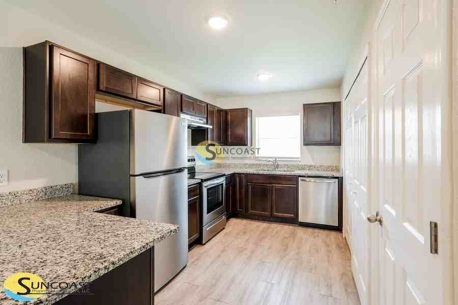 57 Walnut Run #2 - Photo 4 of 20
