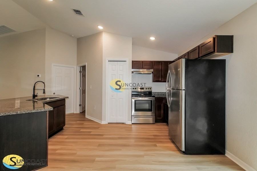 5296 Sw 165th Street Rd - Photo 3 of 18