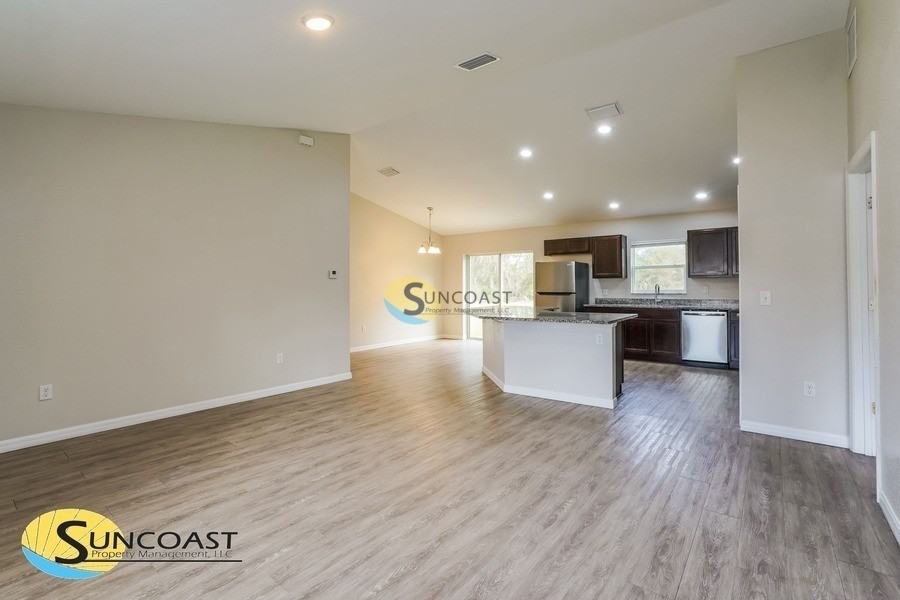 7893 N Jamaica Dr - Photo 3 of 19