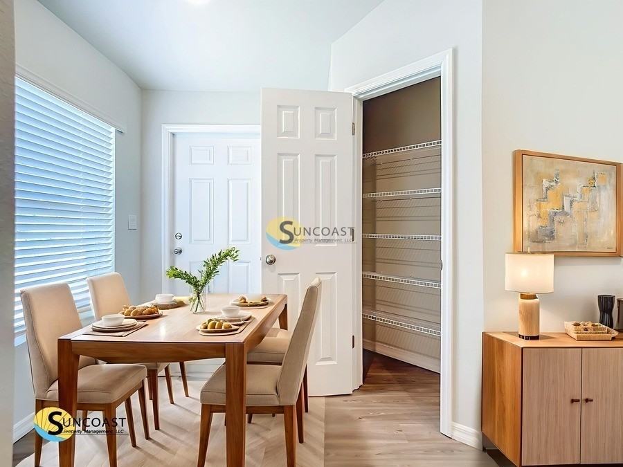 11399 Poplin Ave - Photo 5 of 15