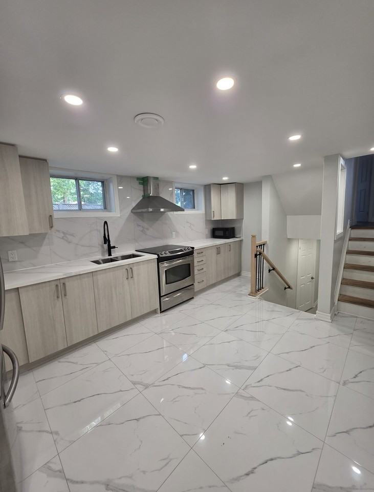 1822 Bonnymede Dr - Photo 2 of 20