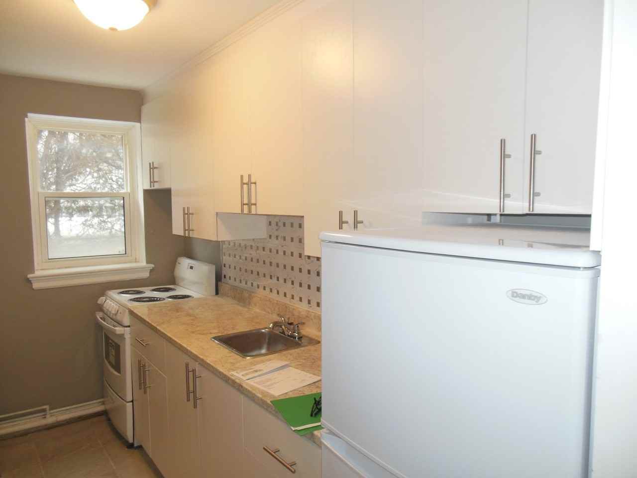 725 Melbourne Ave - Photo 2 of 12