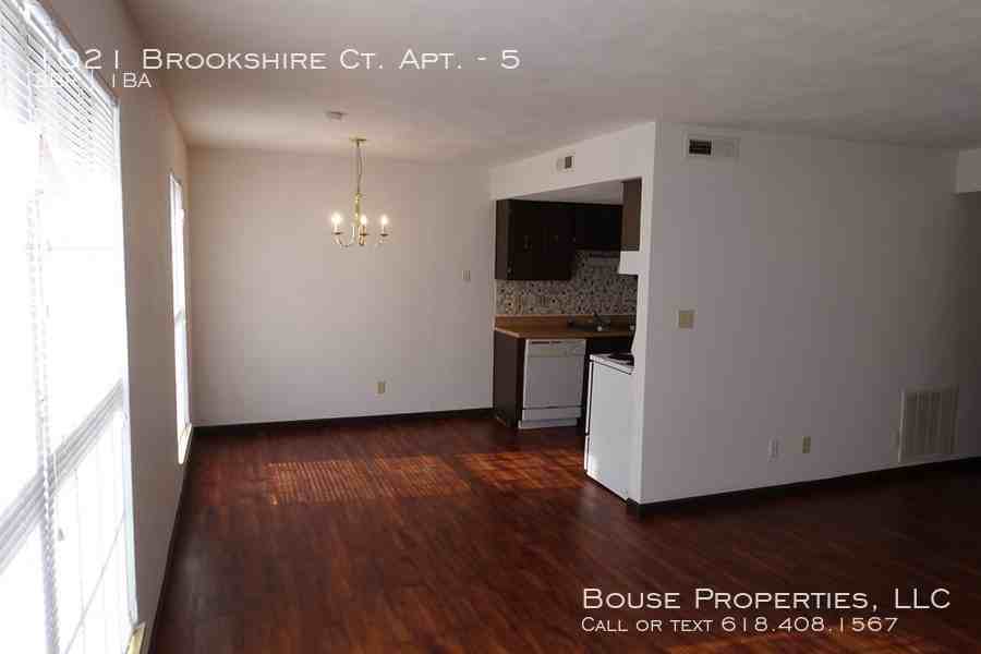 1021 Brookshire Ct #5 - Photo 5 of 6