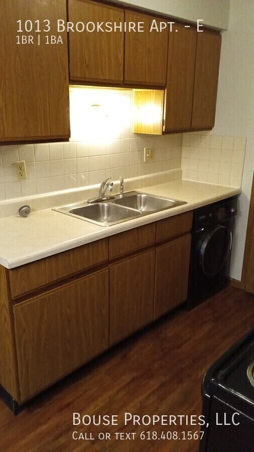 1013 Brookshire Ct #E - Photo 7 of 10