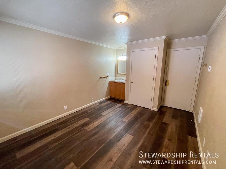 1827 Harris St #114 - Photo 2 of 9