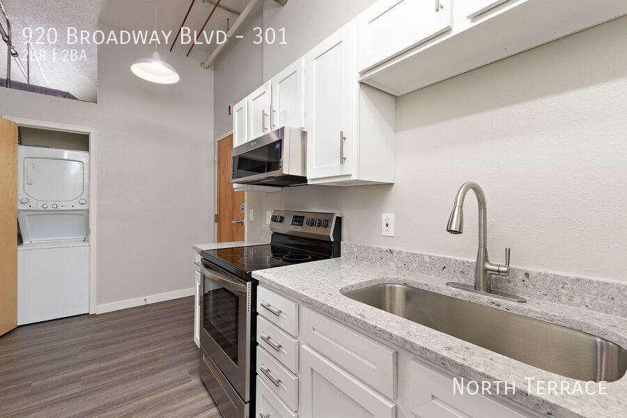 920 Broadway Blvd #301