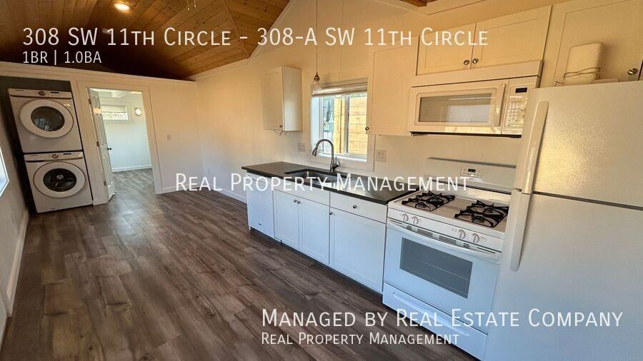 308 Sw 11th Cir - Photo 3 of 21
