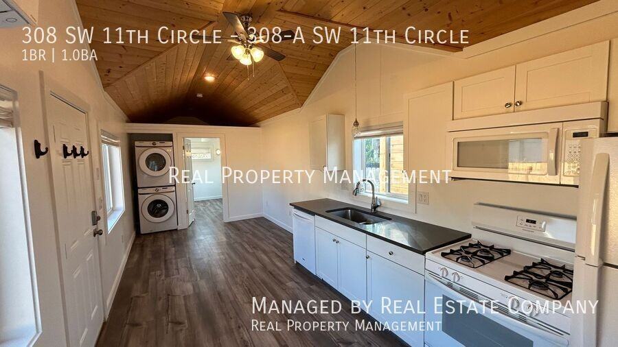 308 Sw 11th Cir - Photo 4 of 21