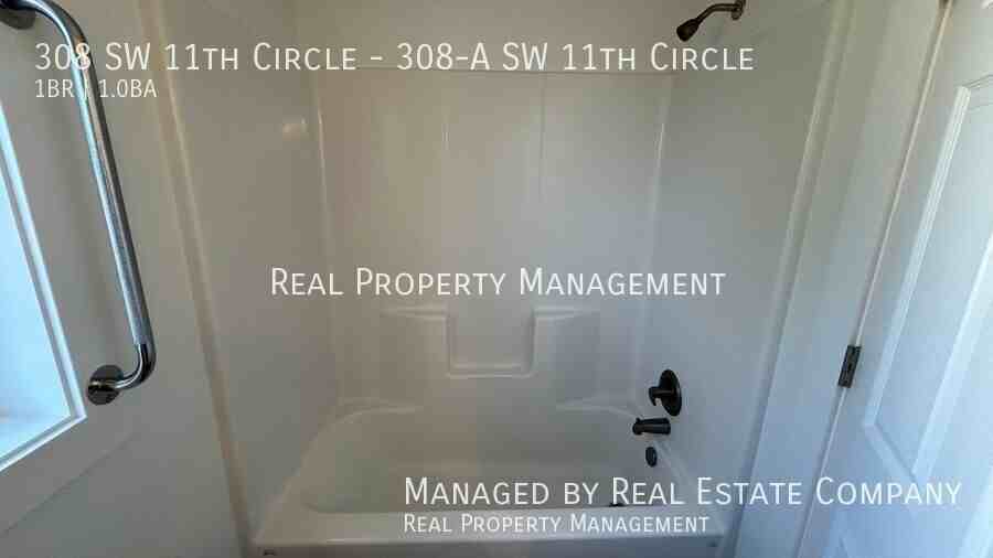 308 Sw 11th Cir - Photo 6 of 21