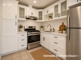 featured image of 1937 S Bedford St #4