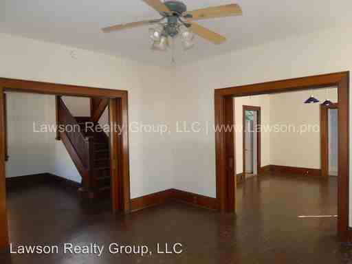 810 Day Ave SW - Photo 3 of 36