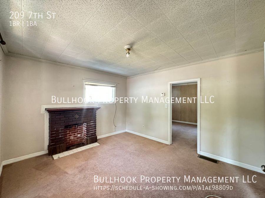 209 7th St - Photo 3 of 10