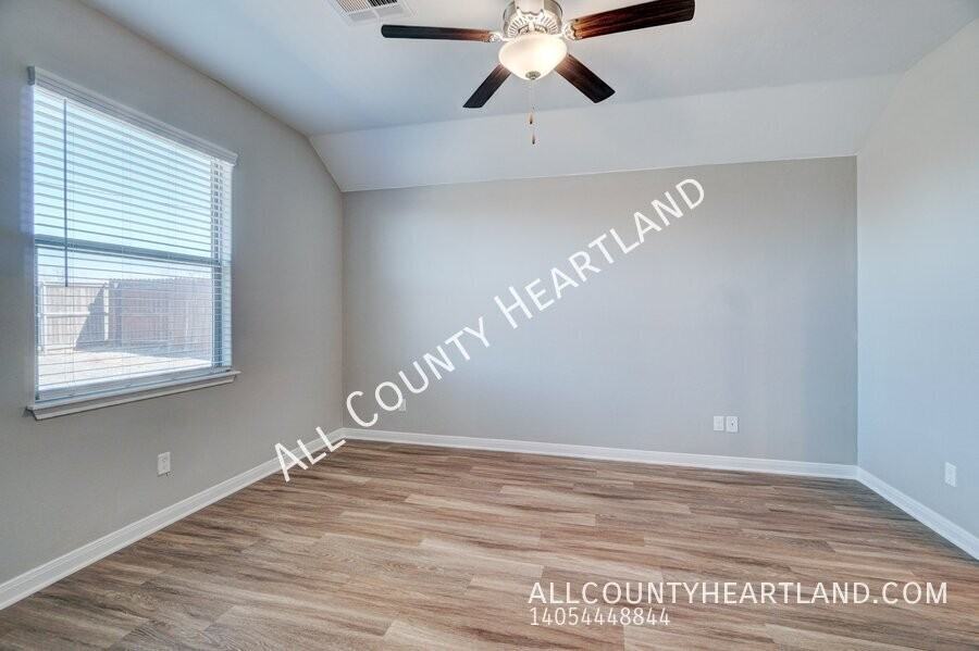 309 E Georgia Ter - Photo 6 of 16
