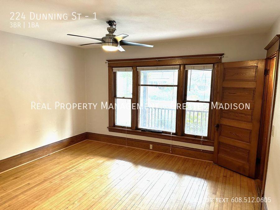 224 Dunning St #1 - Photo 4 of 24