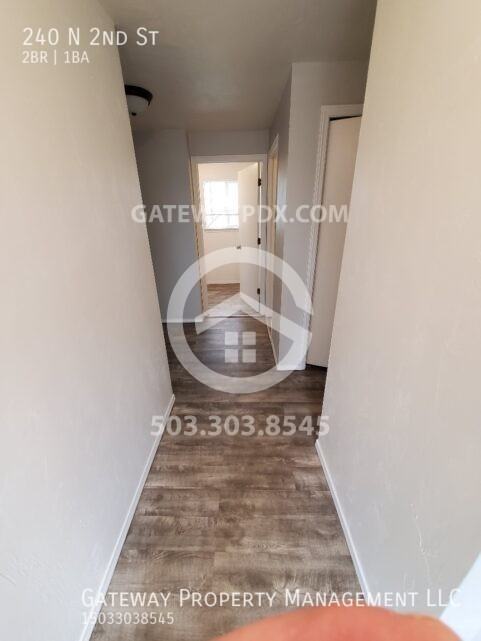 240 N 2nd St - Photo 4 of 21
