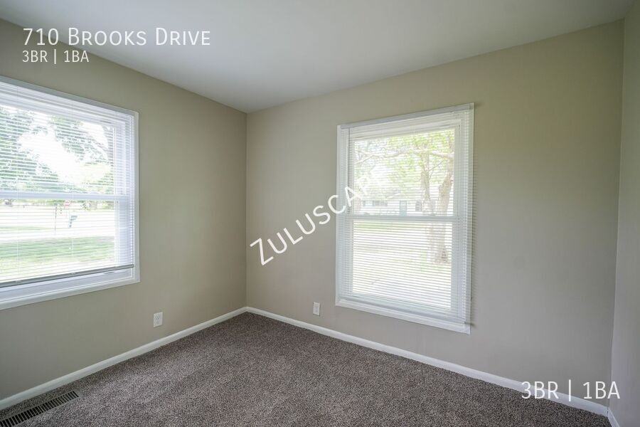 710 Brooks Dr - Photo 5 of 24