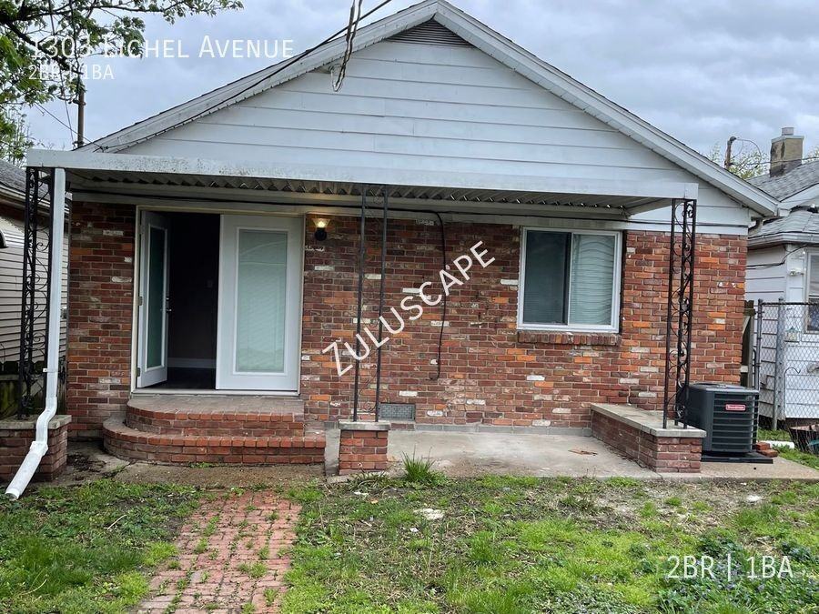 1303 E Eichel Ave - Photo 4 of 11