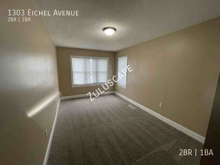 1303 E Eichel Ave - Photo 7 of 11