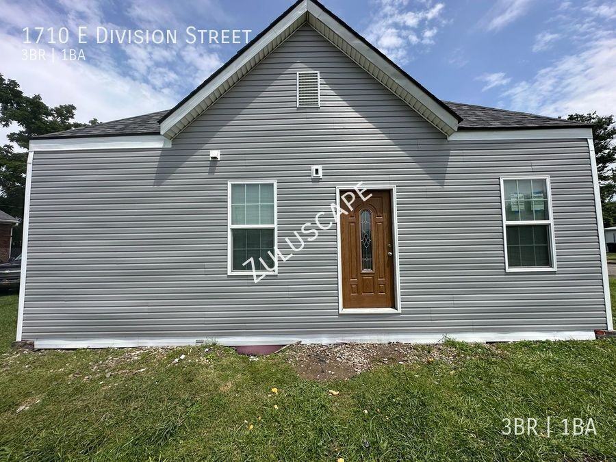 1710 E Division St