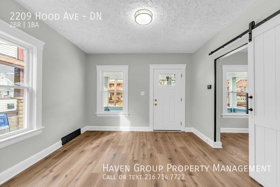 2209 Hood Ave #DN - Photo 2 of 19